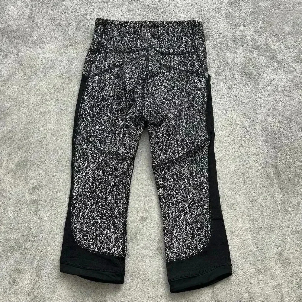 Lululemon Leggings Womens 2 Fit Physique Crop Luon Suited Jacquard Black White